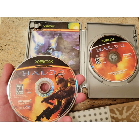 Halo 2: Limited Collector's Edition Metal Case - Picture 4 of 5